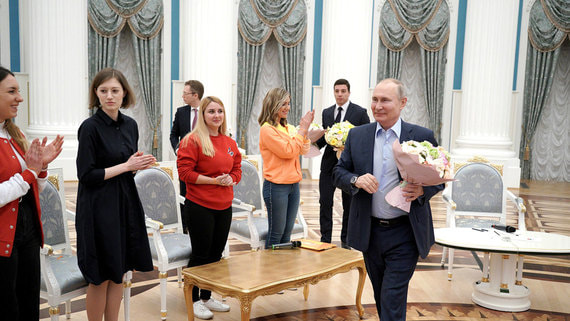 Президент поддержал желание волонтеров участвовать в выборах в Госдуму