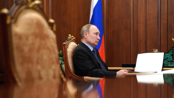 Путин подписал позволяющий ему вновь стать президентом закон