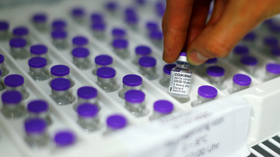 Украина договорилась с Pfizer о поставке 10 млн доз вакцины от коронавируса