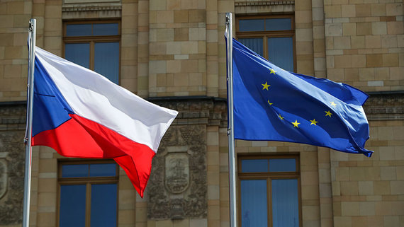 Власти Чехии объявили о высылке 63 сотрудников российского посольства