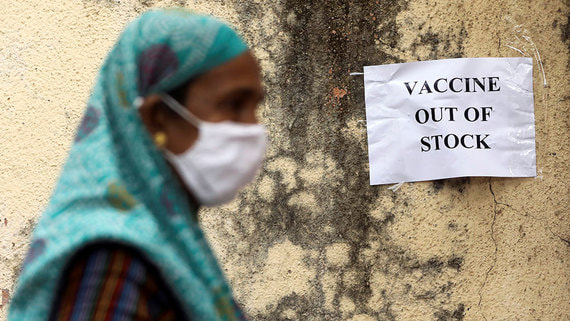Генсек ООН предупредил о риске устойчивости коронавируса к вакцинам