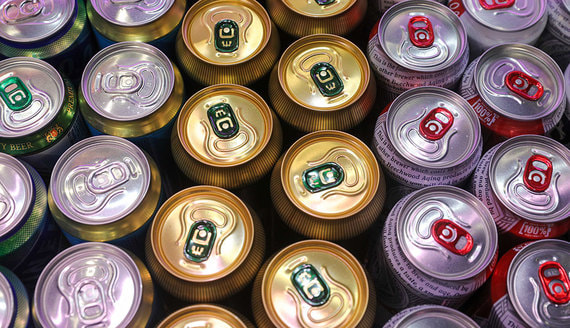 Производители пива и напитков столкнулись с дефицитом алюминиевых банок
