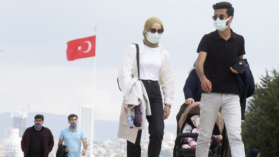 Власти Турции ослабили коронавирусные ограничения