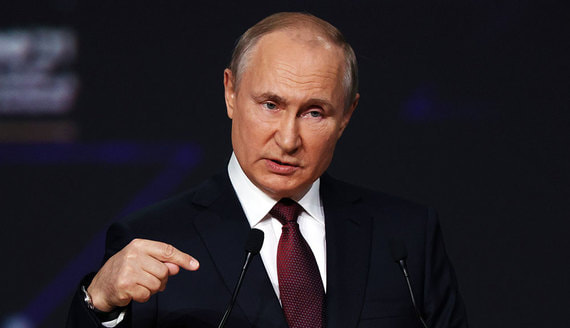 Путин заявил о возвращении мировой экономики к нормальной жизни