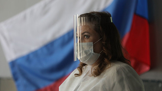Инфекционист оценил длительность третьей волны коронавируса в России