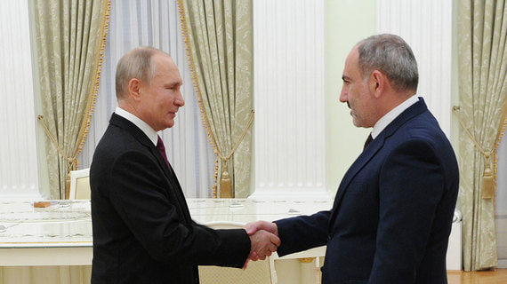 Путин поздравил Пашиняна с победой его партии на выборах в парламент Армении