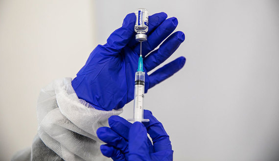 В Москве открыли пункты вакцинации в детских поликлиниках