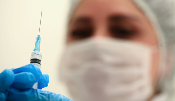 В Псковской области ввели обязательную вакцинацию для некоторых жителей