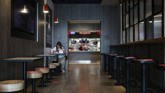 Московские рестораны опустели после введения системы QR-кодов. Фотогалерея