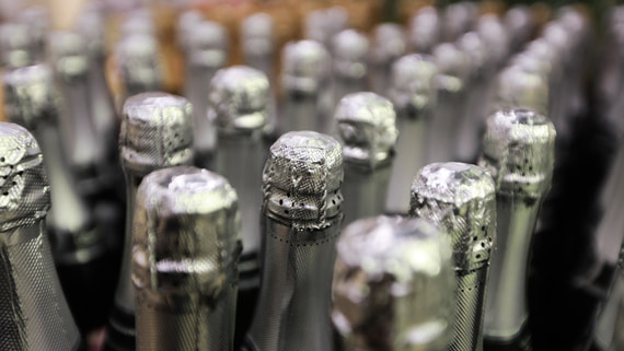 Глобальный офис Moet Hennessy подтвердил приостановку поставок шампанского в Россию