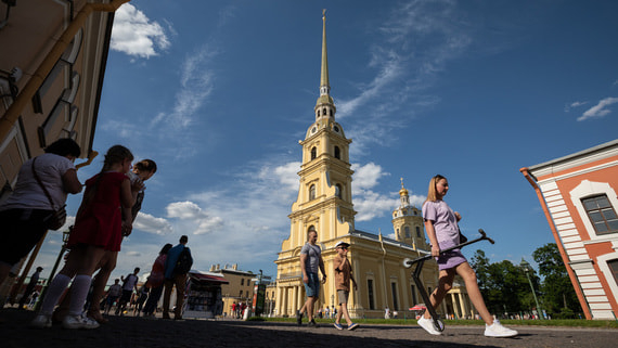 В Петербурге заявили о прохождении пика заболеваемости коронавирусом