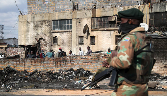 В ходе беспорядков в ЮАР погибли более 100 человек