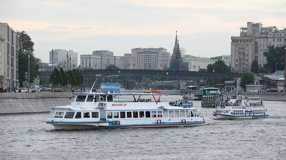 Первые регулярные маршруты речного трамвая появятся в Москве в 2022 году