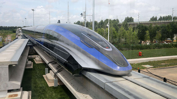В Китае представили новый скоростной поезд на магнитной подушке