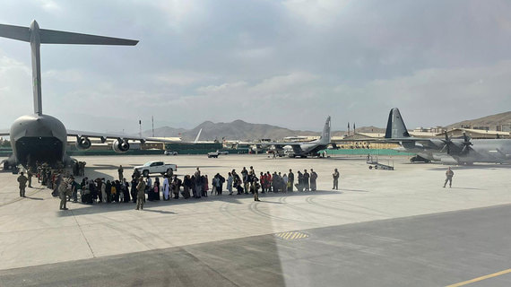 ИГ взяло ответственность за ракетную атаку на аэропорт Кабула