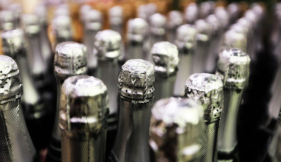 В России резко выросли продажи шампанского и игристых вин