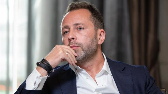 Представить, чтобы сейчас кто-то искал гендиректора-иностранца, трудно