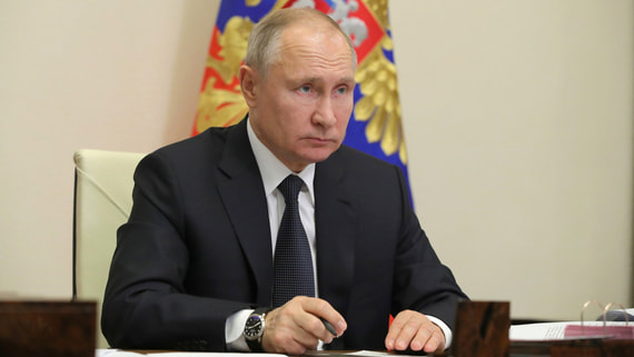 Путин поручил разработать предложения по улучшению системы оплаты труда учителей