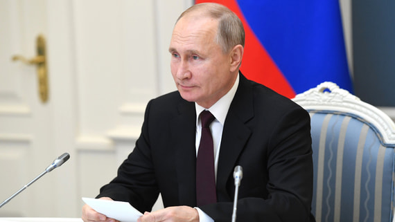 Путин поручил рассмотреть вопрос регулирования детского контента в интернете