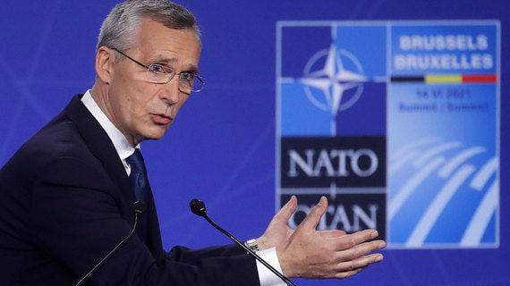 Столтенберг объяснил решение НАТО выслать российских дипломатов