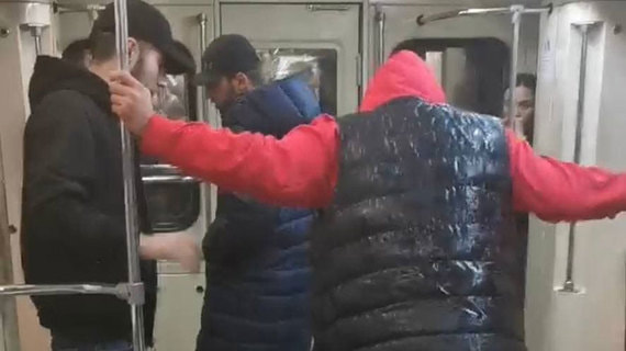 Власти Дагестана осудили избивших человека в метро соотечественников