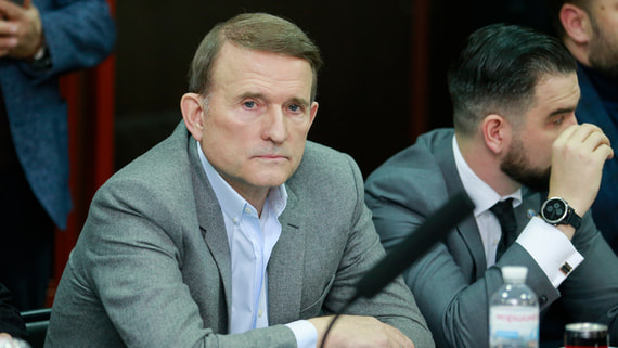 Киевский суд отправил Медведчука под домашний арест до 7 декабря