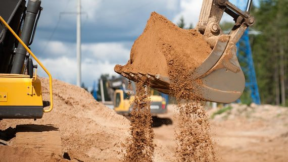 Правительство смещает приоритеты с новых проектов на ремонт дорог