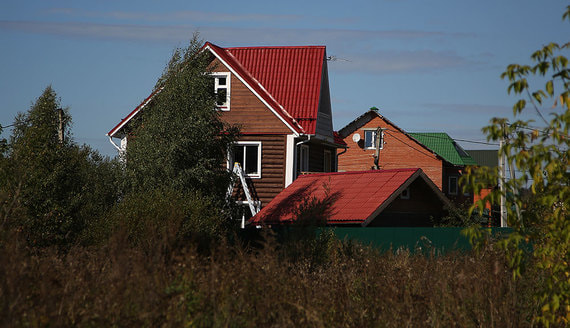 Опрос показал долю россиян с загородным домом или дачей