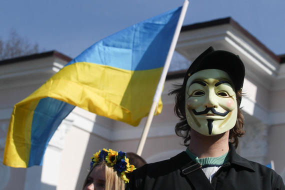 Украина заявила о неспособности России помешать крымчанам общаться с Киевом