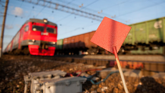 Пригородным электричкам не хватает денег на льготы учащимся