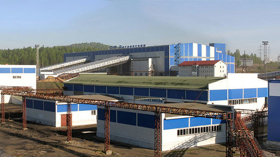 Роман Абрамович выкупит долю Evraz в "Распадской"