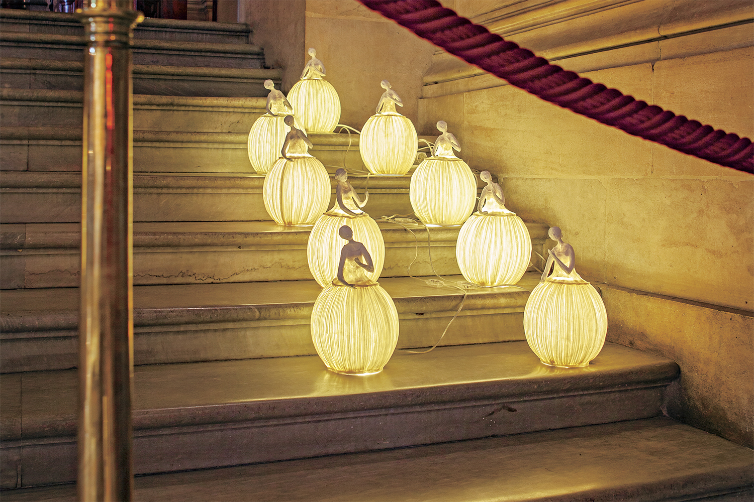 Лампы Mademoiselle в виде фигуры девушки&nbsp;– главный хит ателье