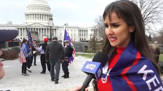 СМИ узнали об освобождении задержанной у Капитолия русскоговорящей женщины