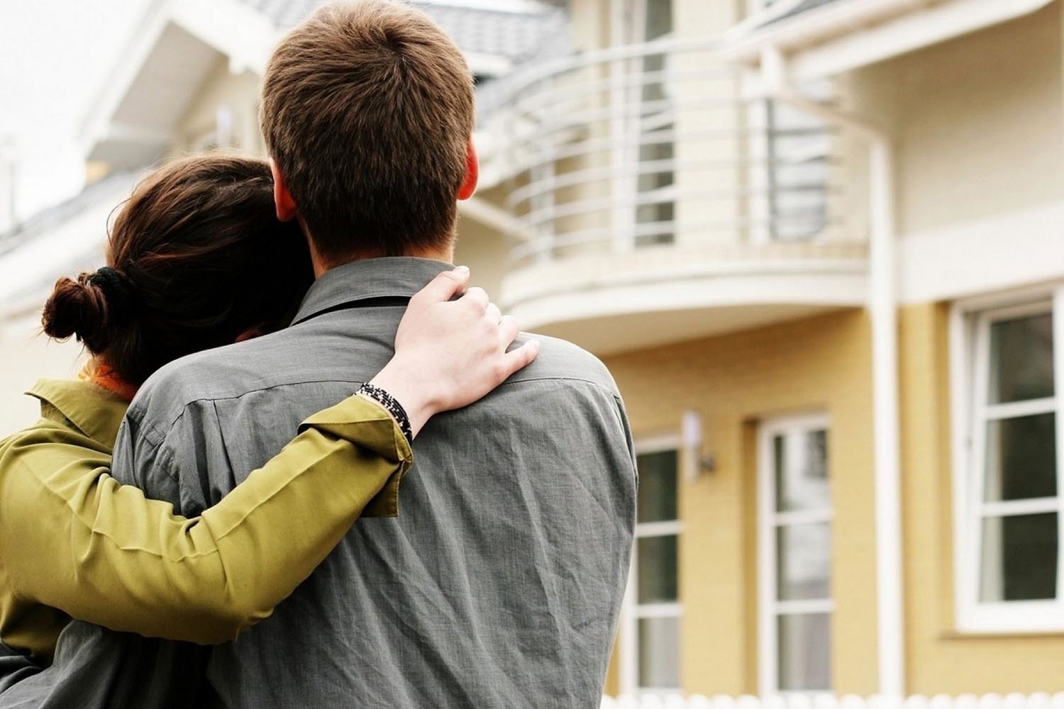 Доля родителей, купивших квартиры детям-студентам без учета мнения последних, составила чуть более трети