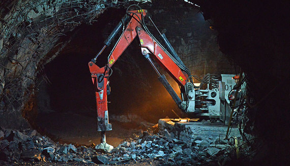 Газпромбанк и сын экс-председателя КГБ СССР купят акции железорудной IRC