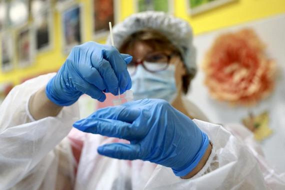 В России впервые с октября выявили менее 30 000 случаев коронавируса