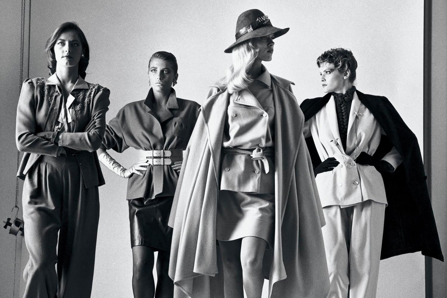 Хельмут Ньютон. Один из снимков диптиха «Они идут» (Here They Come) 1981 г.