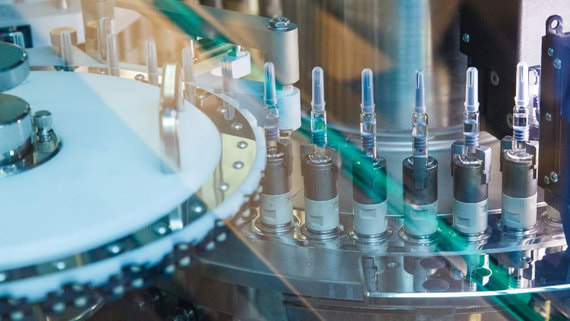 Число поставщиков на госзакупках дорогостоящих лекарств сократилось на треть