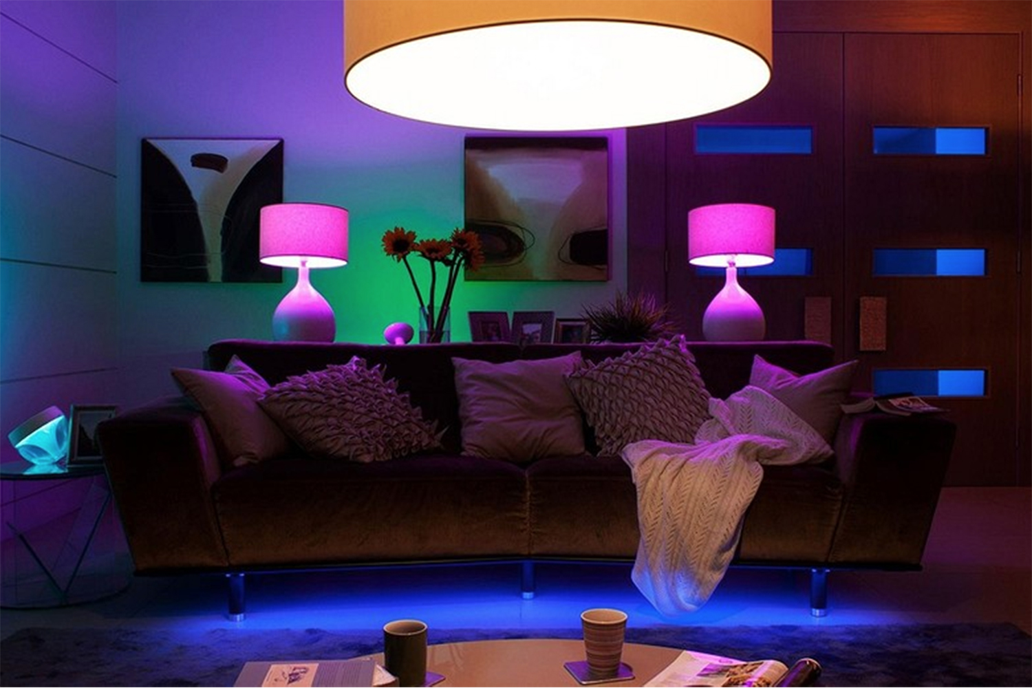 У SAD-ламп и обычных лампочек разные функции: первые — лечат, вторые –&nbsp;освещают