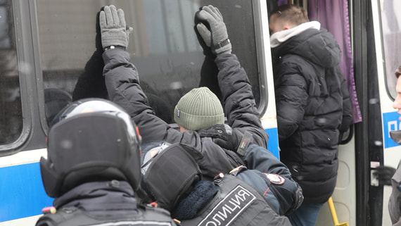 СЖР попросил главу МВД взять под контроль проверку задержаний журналистов