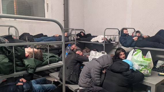 В МВД прокомментировали фото задержанных из центра в Сахарово