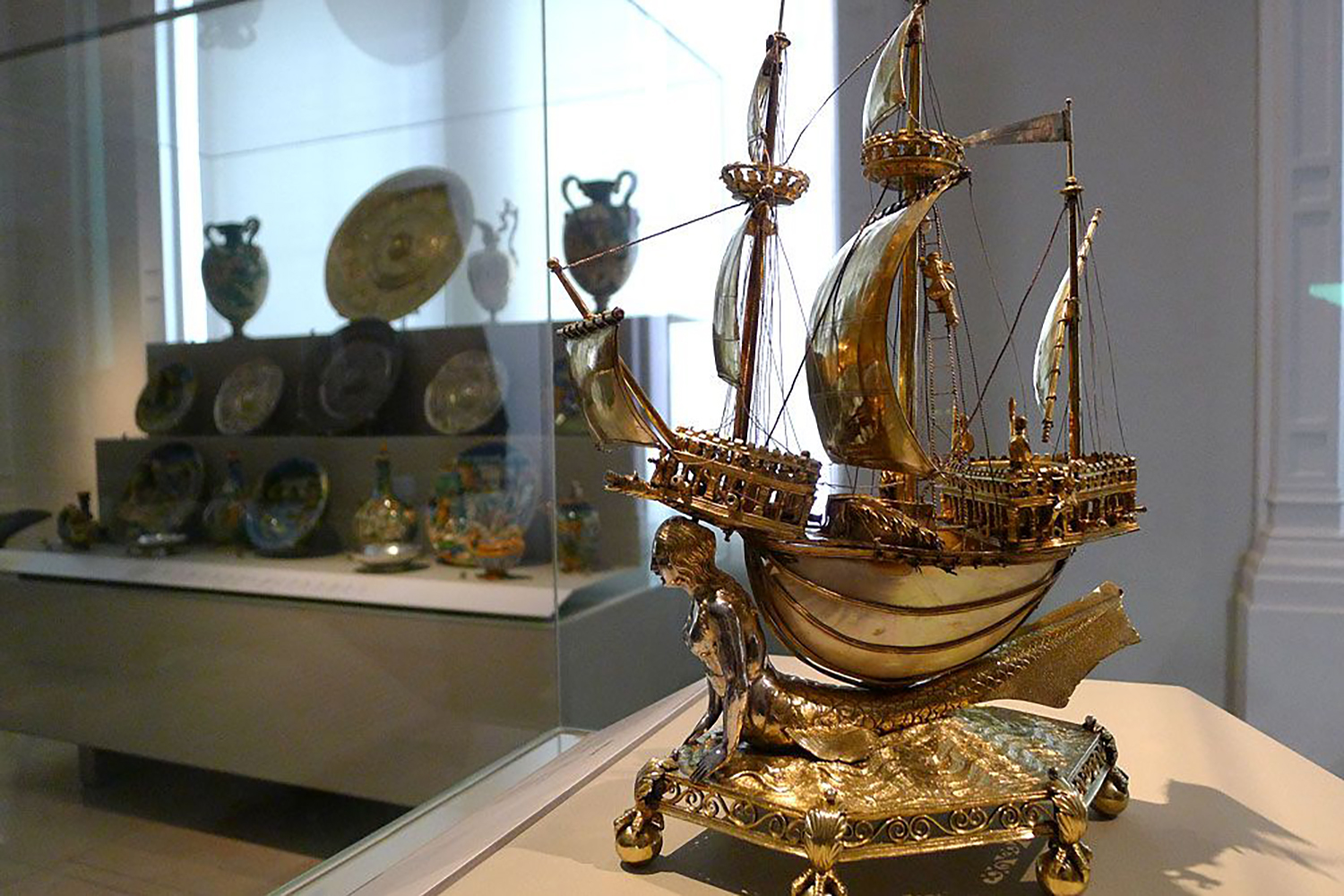 Солонка в виде парусника The Burghley Nef неизвестного автора, 1527-1528 гг., Франция