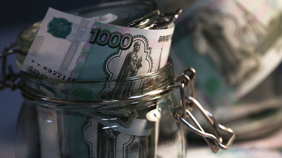 «Сбер» сообщил о росте доли россиян с накоплениями в рублях до 92%
