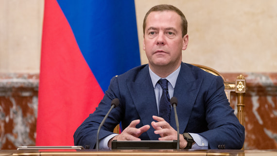Дмитрий Медведев взял мигрантов на себя