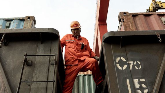 Китай останавливает транзит через Россию в Европу