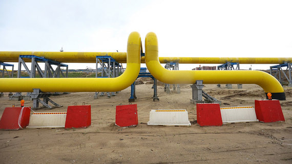 «Газпром» сообщил о сокращении экспорта в дальнее зарубежье более чем на четверть