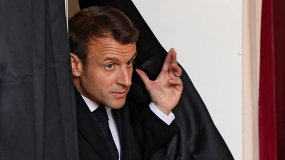 Эмманюэлю Макрону все сложнее выиграть выборы президента Франции