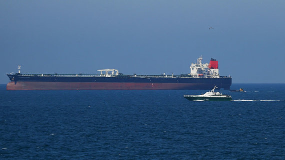 АМNА: Греция задержала российский танкер из-за санкций ЕС