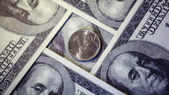 Рубль укрепляется: стоит ли сейчас покупать доллары