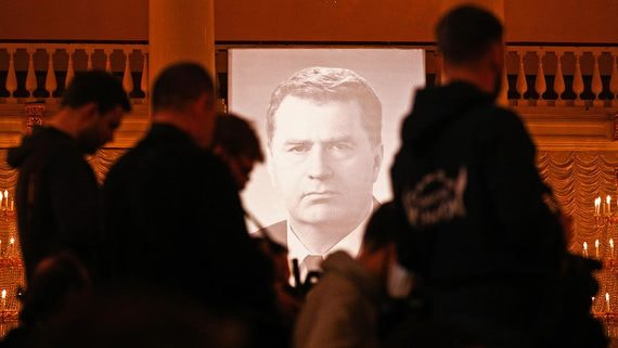 Все кадровые перемены в ЛДПР были заморожены, пока не пройдет 40 дней со дня смерти Жириновского